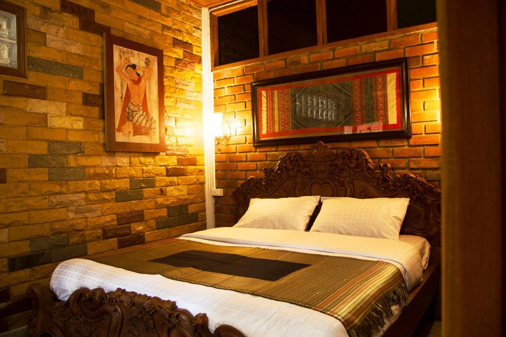 Baanthep Antique Homestay Phrae Exteriör bild